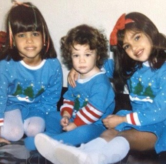 Ini Kenangan Natal Masa Kecil Kim Kardashian